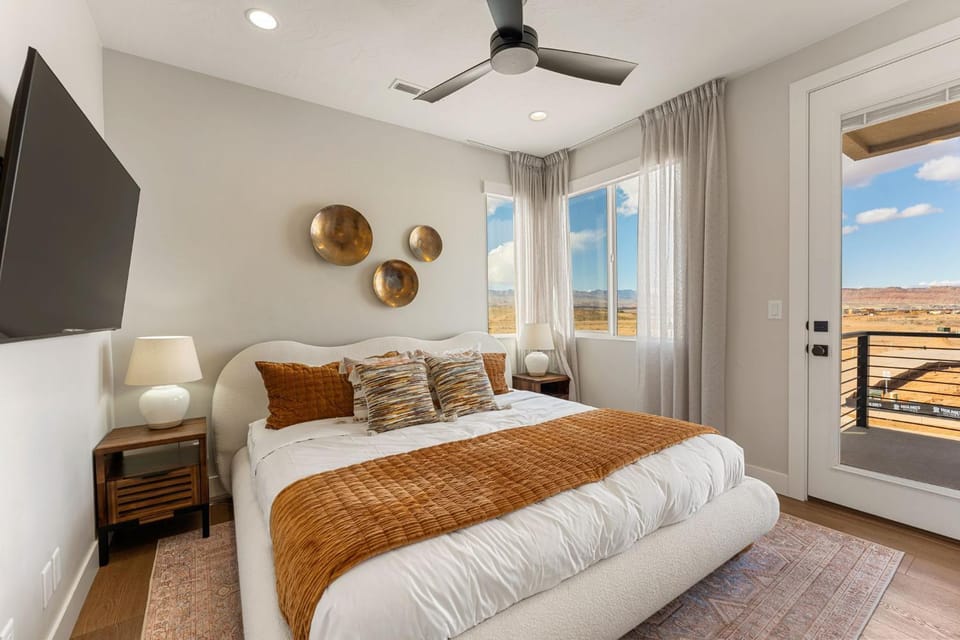 Sunset Pearl at Desert Color townhouse House in St George