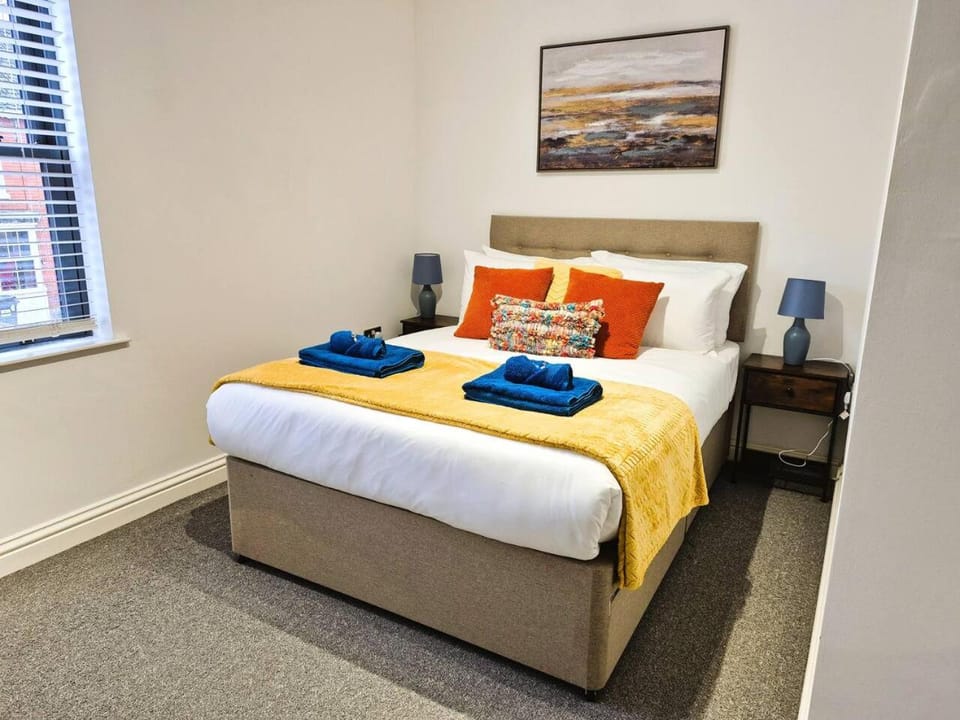 Stylish Karibu House with Free Parking & Walk to City House in Salisbury