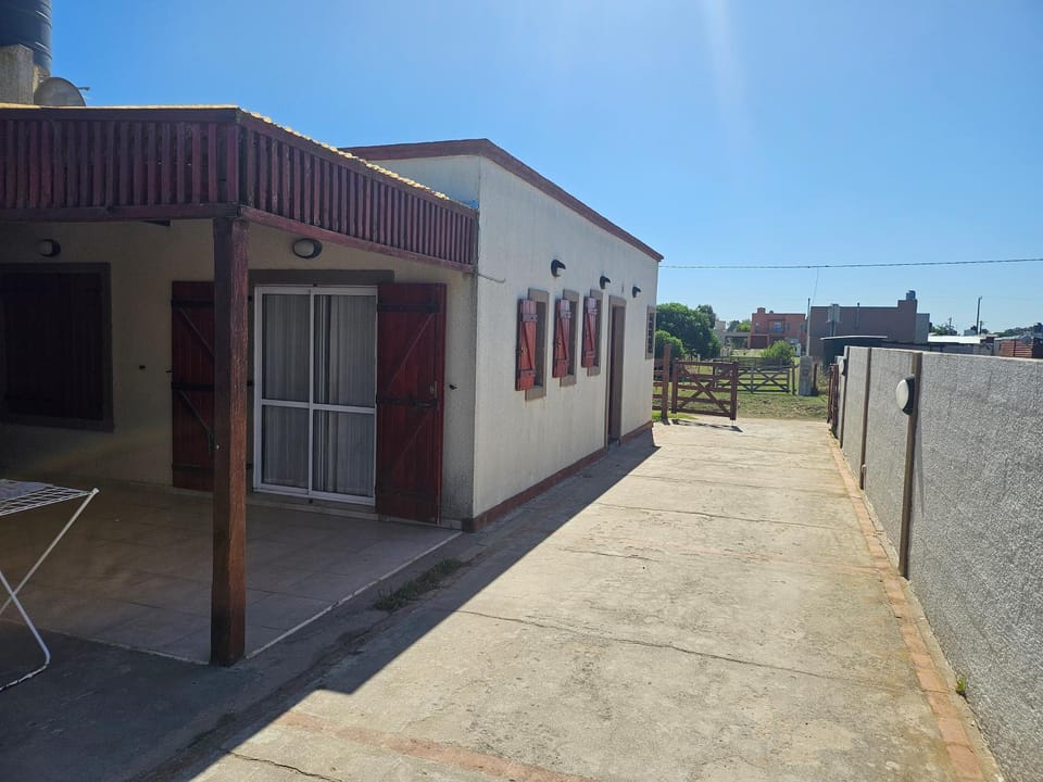 La Serrana ll House in Buenos Aires Province