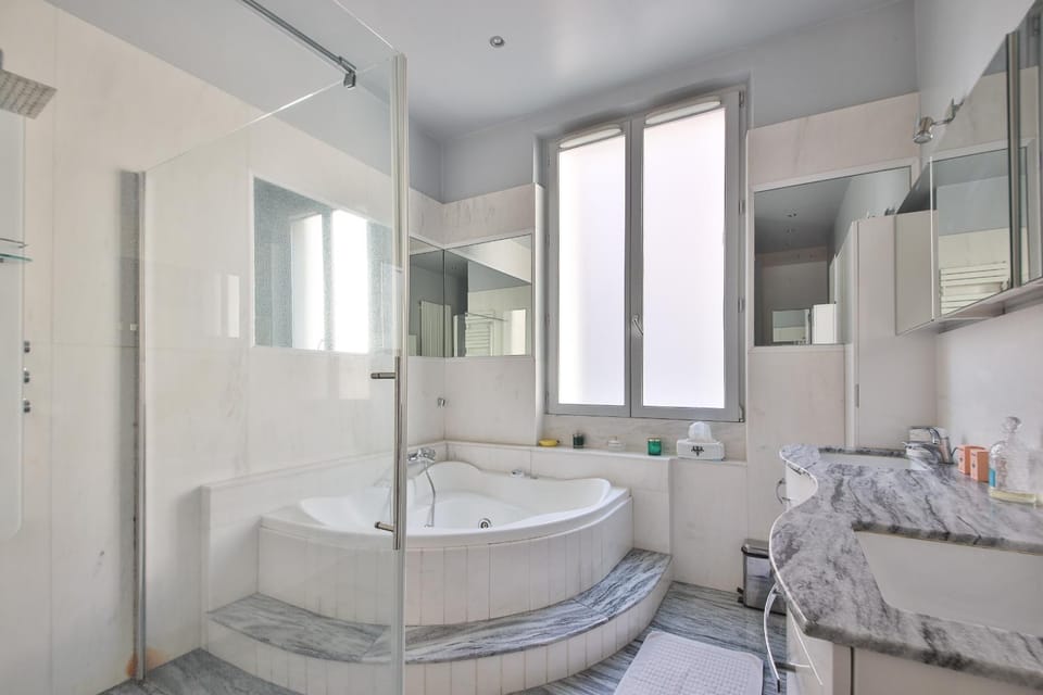 Shower, Hot Tub, Bathroom, Bath, towels