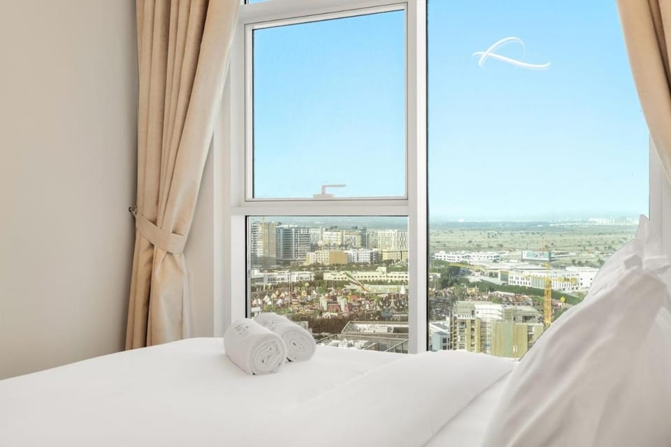 FIRST CLASS 1BR Miracle Garden View Skyz Arjan Apartment in Dubai