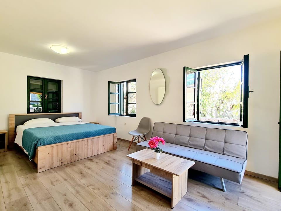 Bed, Photo of the whole room