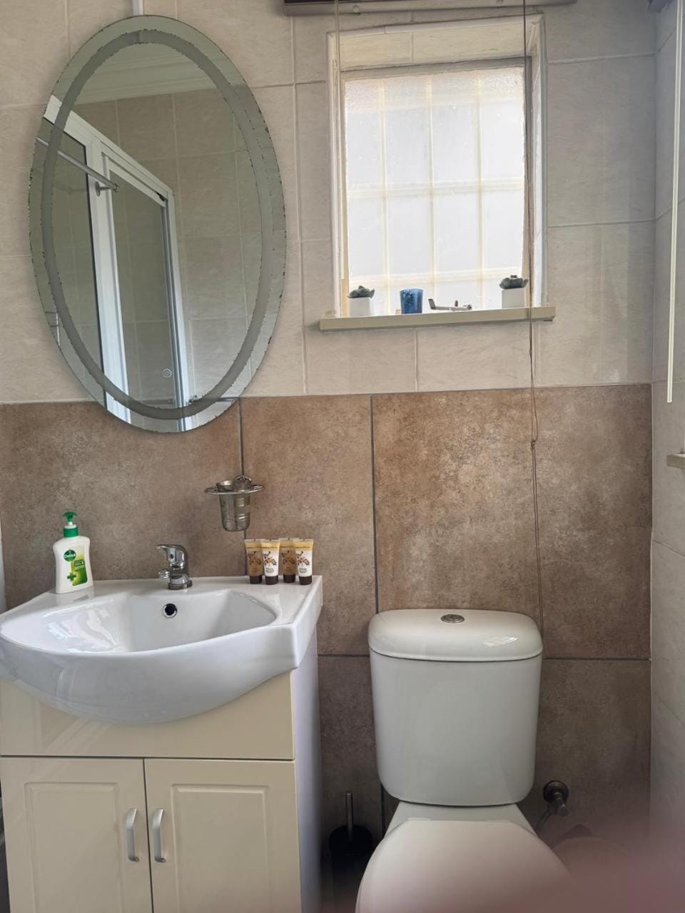 Finch Luxury Suites Apartment in Roodepoort