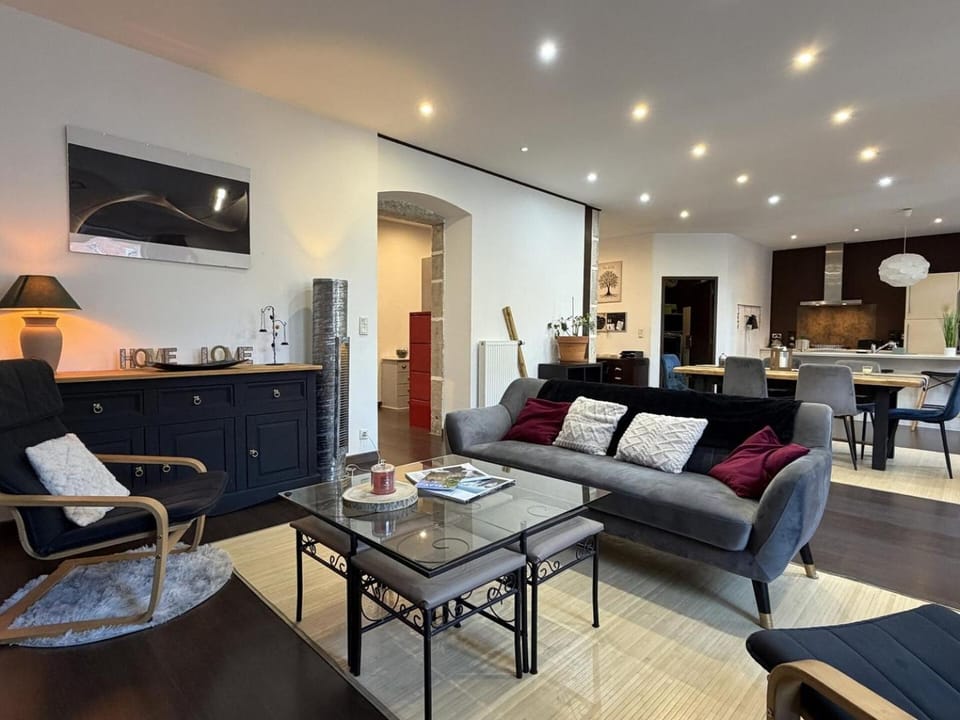 TV and multimedia, Living room, Seating area