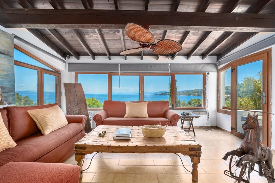Living room, Sea view