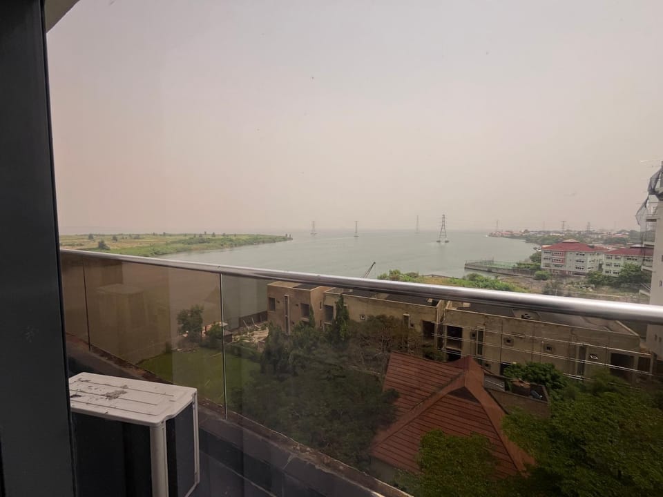 Day, Natural landscape, View (from property/room), City view, Lake view, River view, Sea view