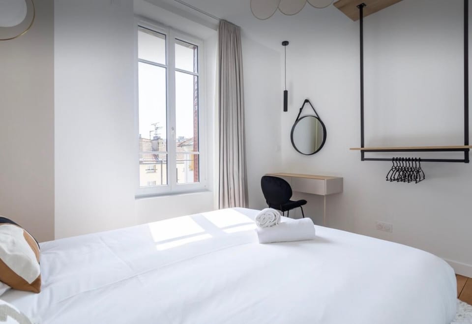 Seating area, Bedroom