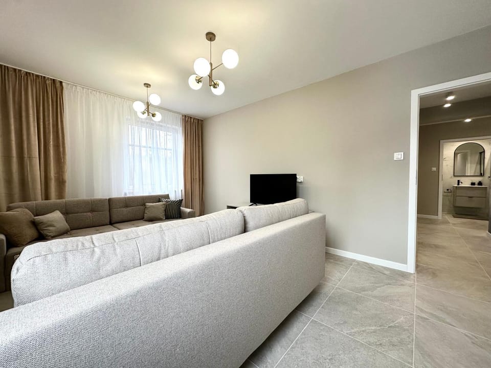 1 Maja Apartment - Self check-in 20h - 300m Train Station Apartment in Lower Silesian Voivodeship