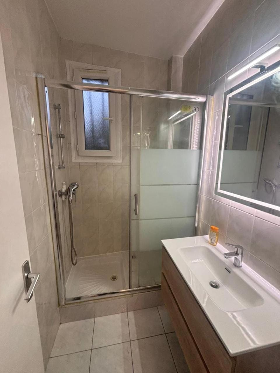 Appartement T2 4 personnes Proche Orly Paris et toutes commodités Apartment in Vitry-sur-Seine