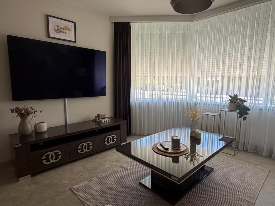 Communal lounge/ TV room, TV and multimedia