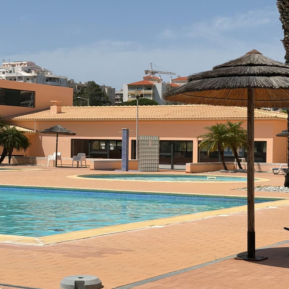 T1 Paraiso Sol Rocha - Praia da Rocha Apartment in Portimao