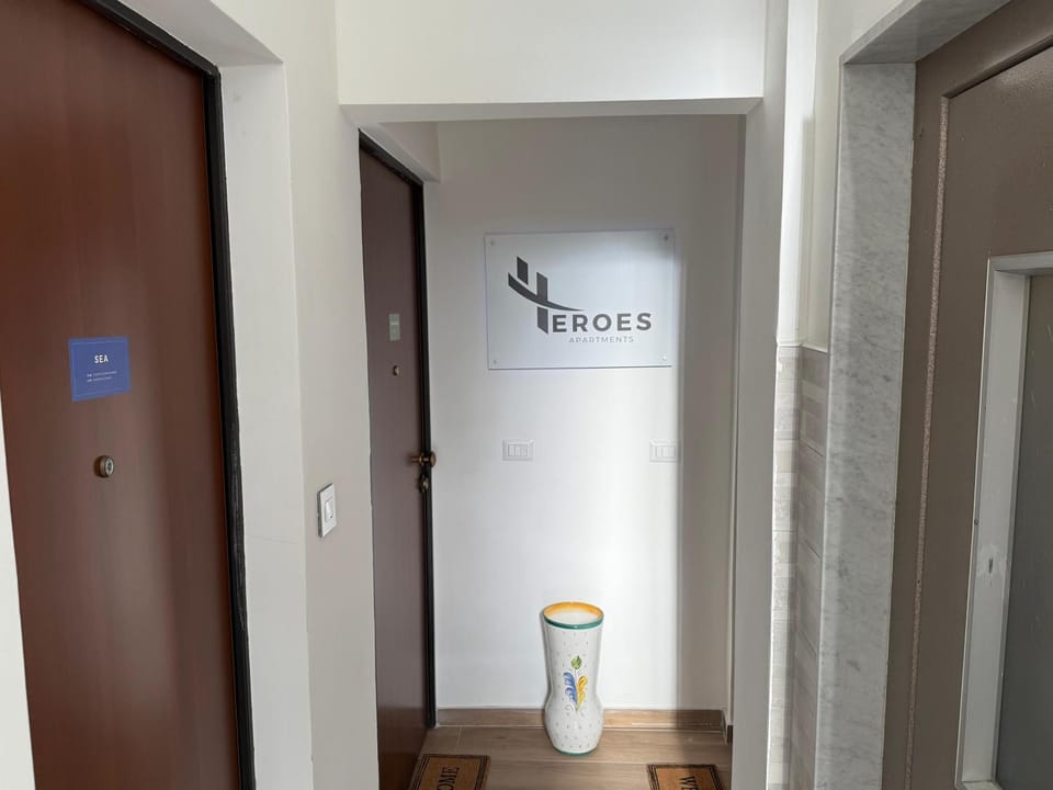 Patio, elevator