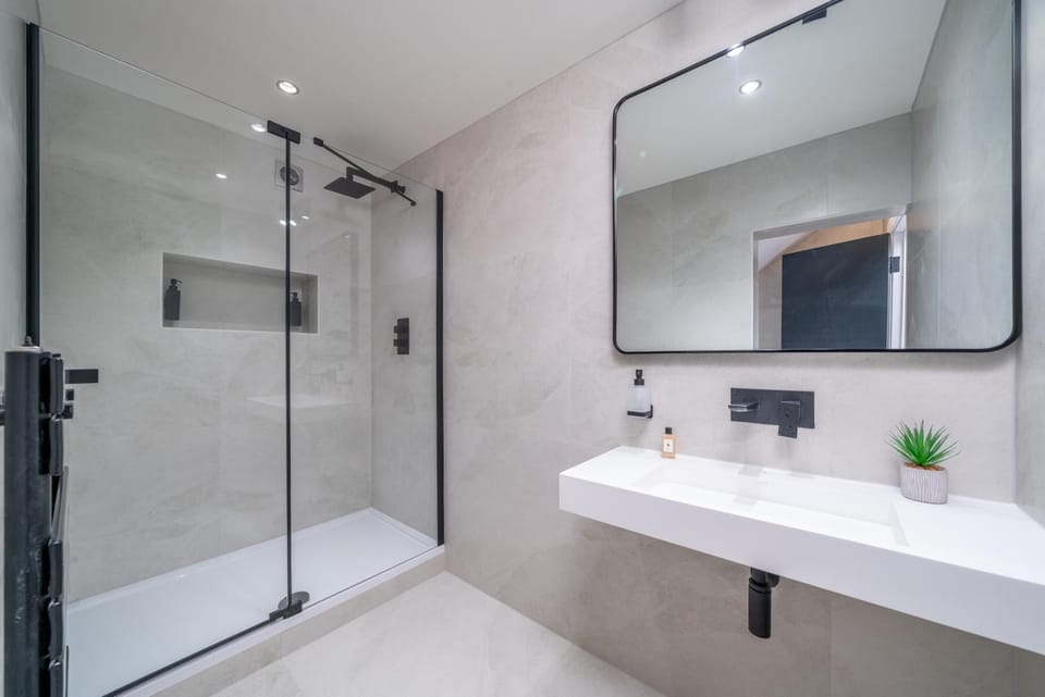Shower, Bathroom, towels