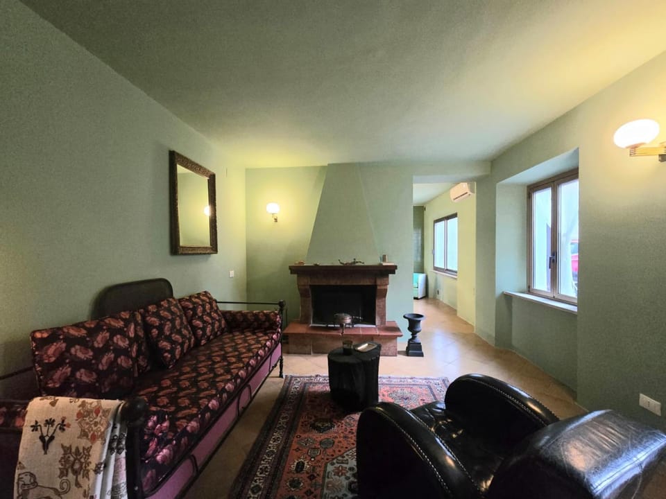 Living room, fireplace