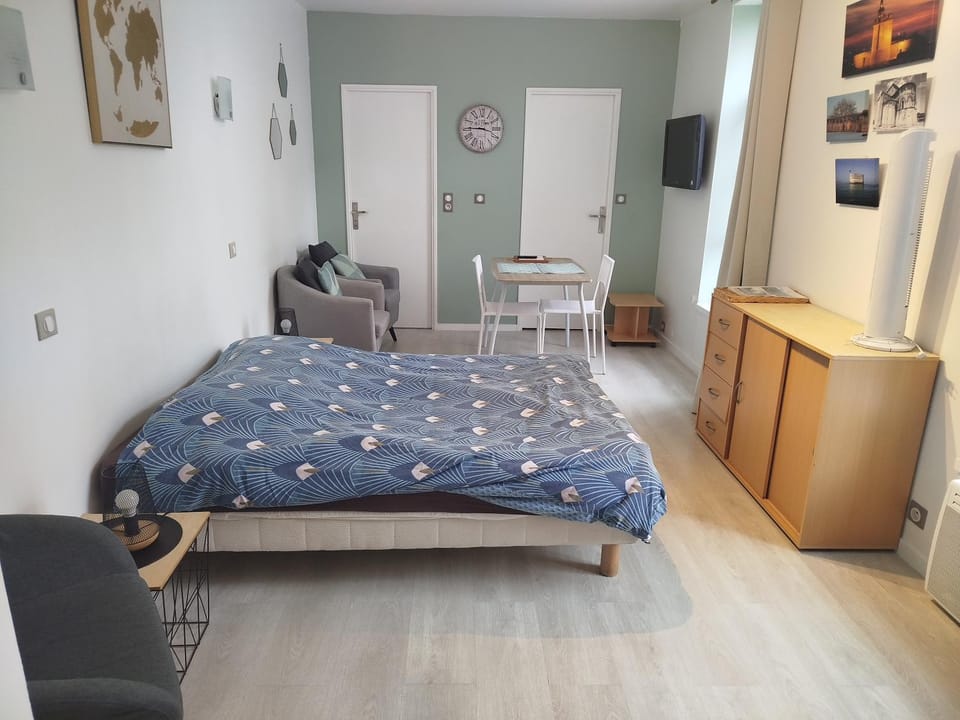 Joli T1 lumineux proche thermes et gare Apartment in Nouvelle-Aquitaine