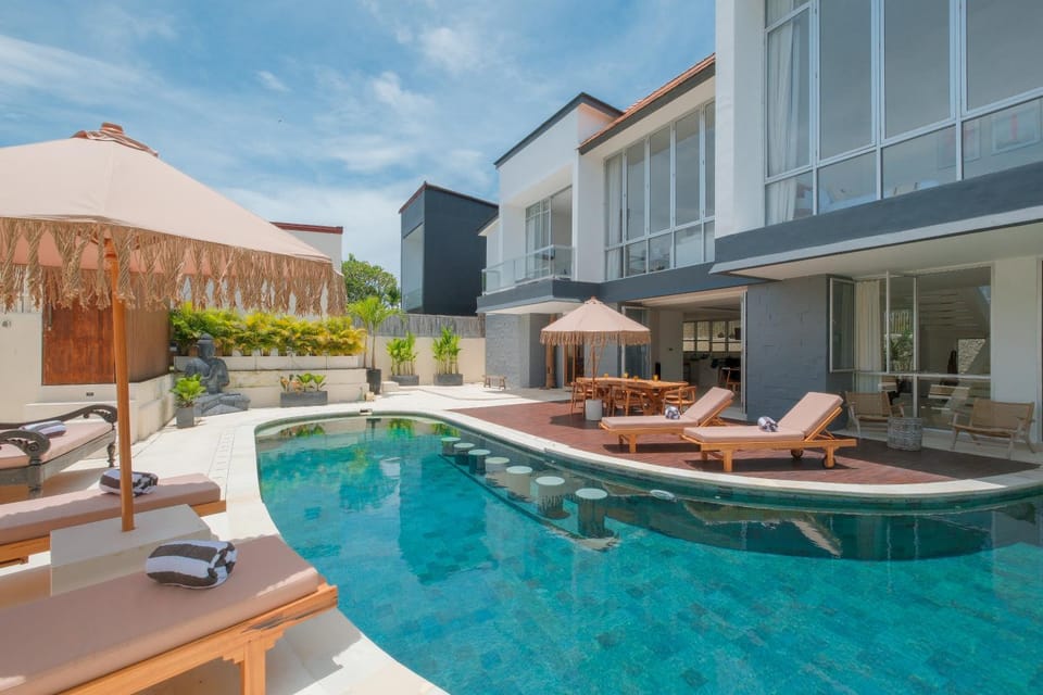 Patio, Swimming pool