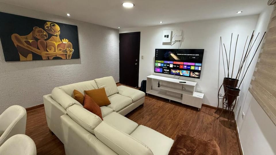 Communal lounge/ TV room, TV and multimedia