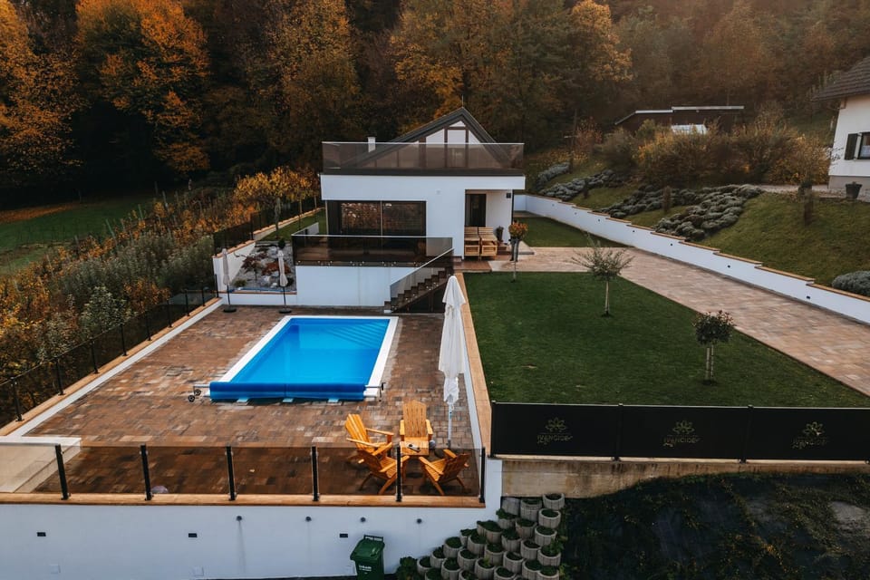 Property building, Swimming pool