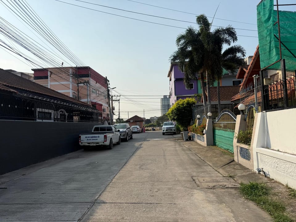 Jomtien Beach Houseบ้านของคุณ House in Pattaya City