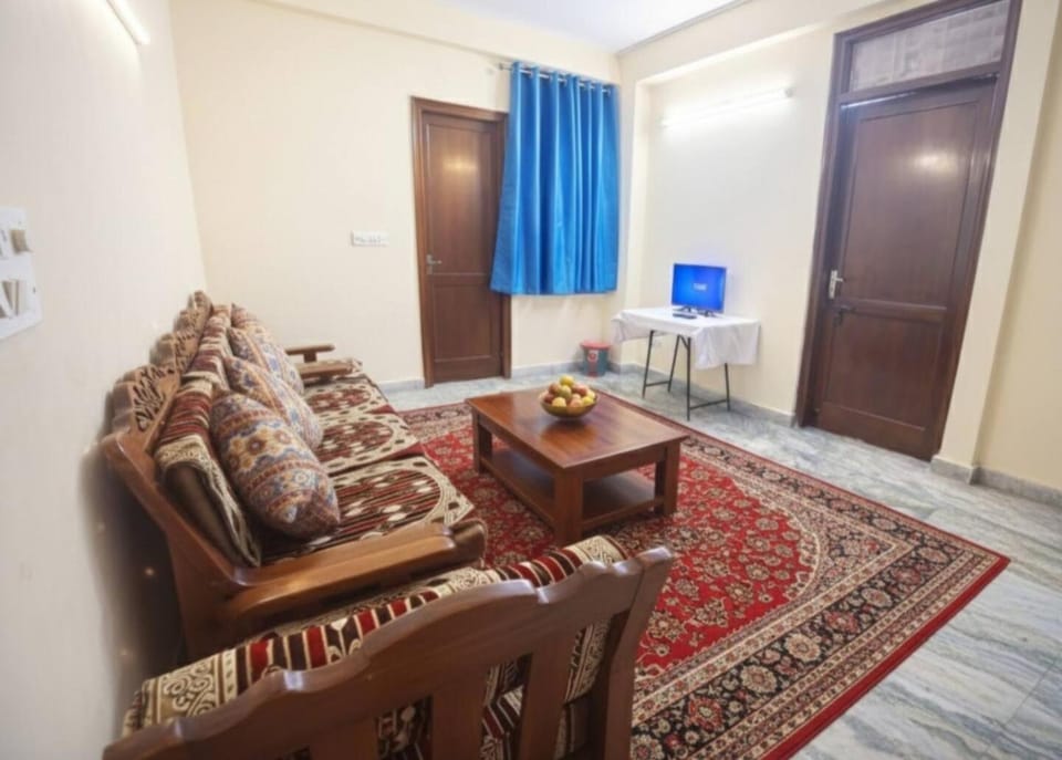 TV and multimedia, Living room, Photo of the whole room, Seating area