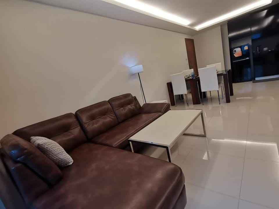 คลับรอยัล2bed Apartment in Pattaya City