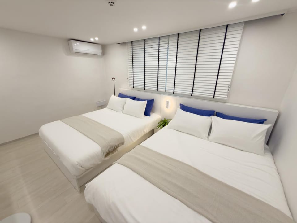 Bed, Bedroom, hair dryier, internet, air conditioner