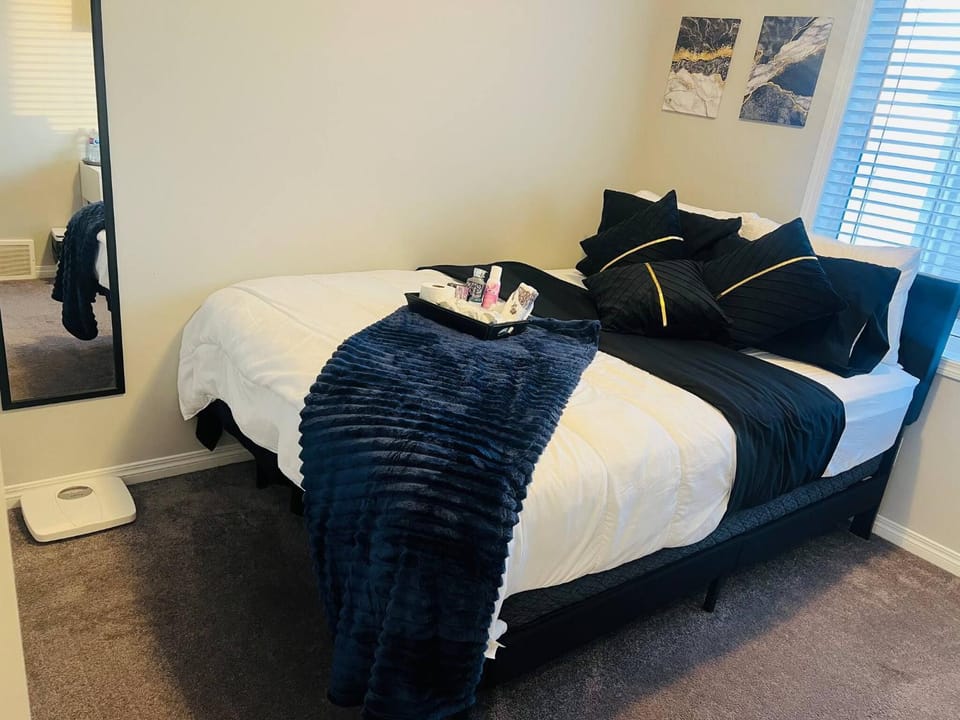 Bed, Bedroom