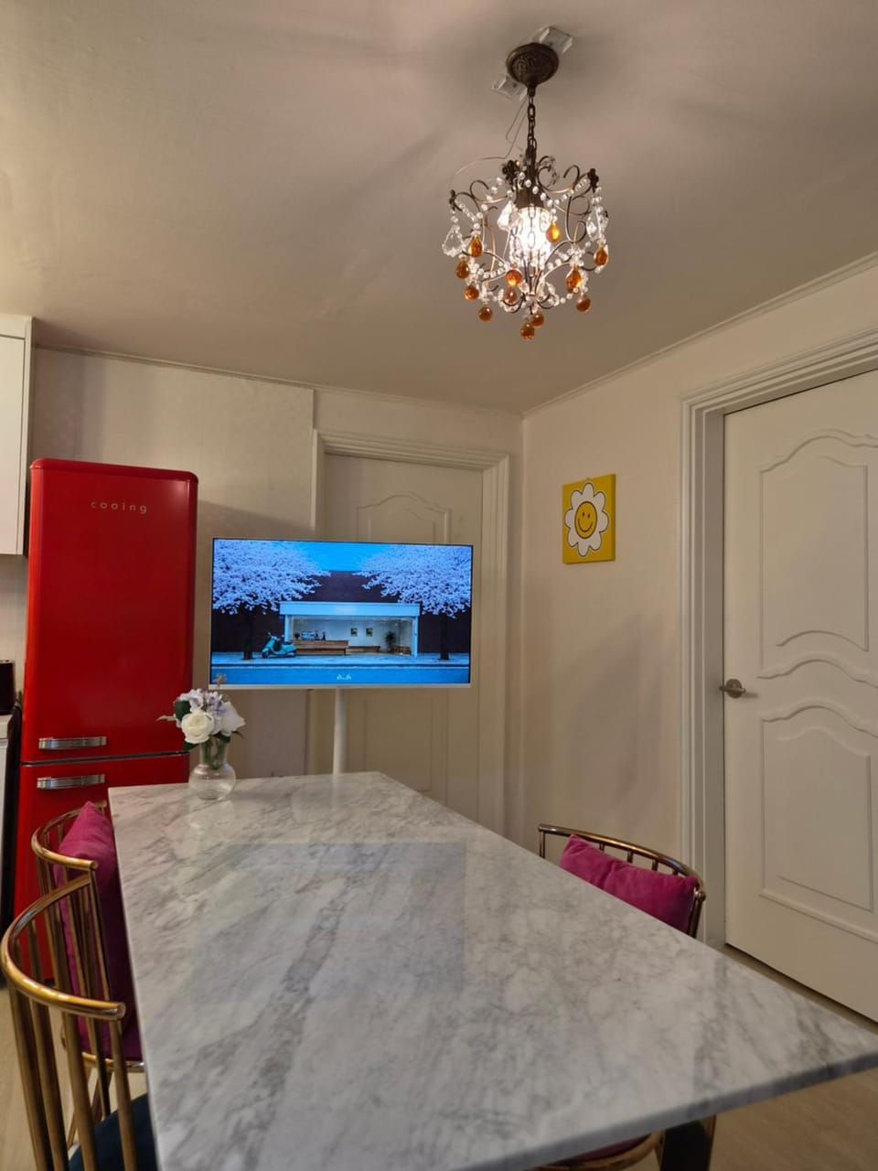 TV and multimedia, Dining area