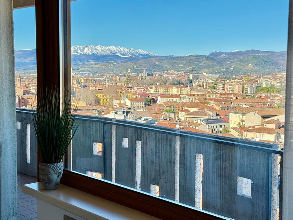 Balcony/Terrace, City view, City view