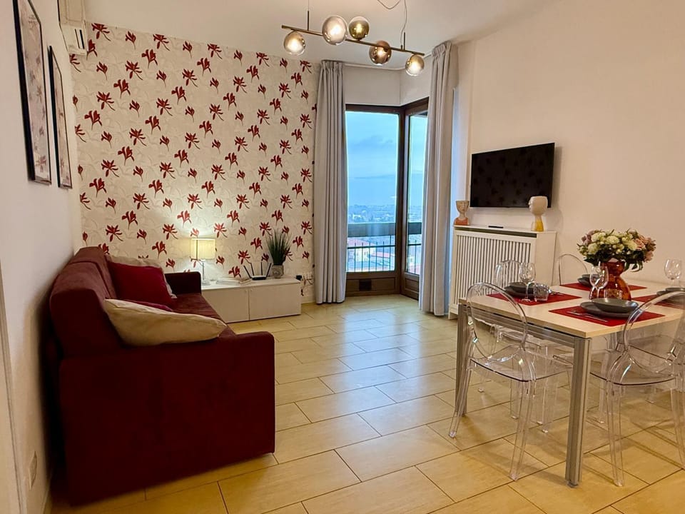 TV and multimedia, Living room, Dining area