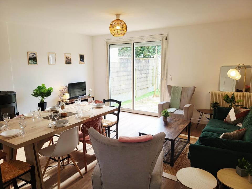 Ernest Lodge Angers House in Angers