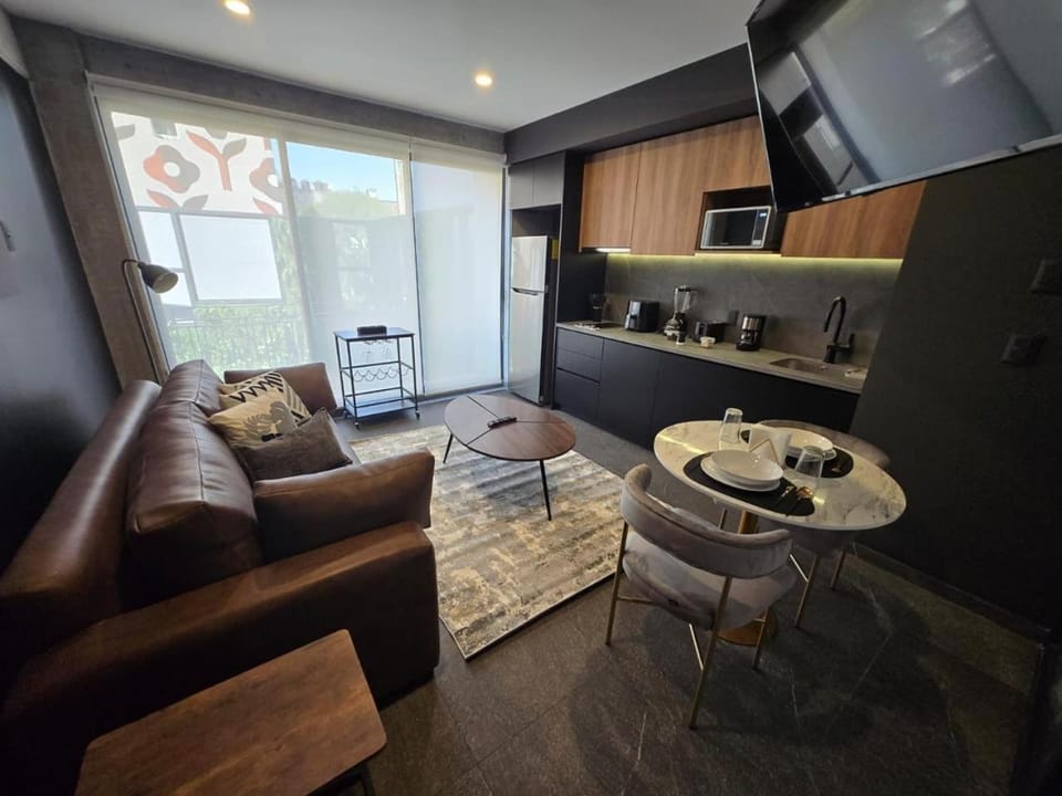 Kitchen or kitchenette, Living room