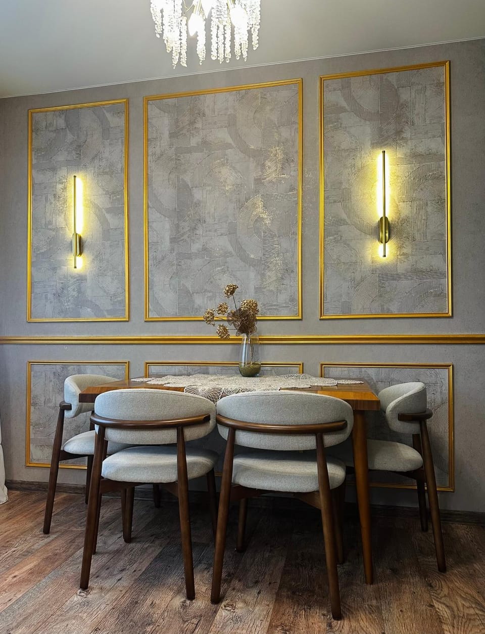 Seating area, Dining area