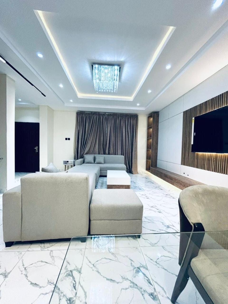Beautifully Furnished 4 Bedroom Duplex Guzape Apartment in Abuja