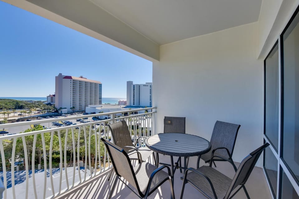 Walk to Beach! Ocean-View Resort Getaway in Destin House in Miramar Beach