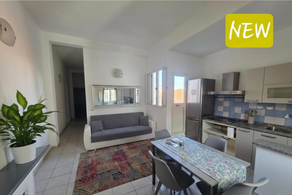 Dining area, air conditioner, air conditioner