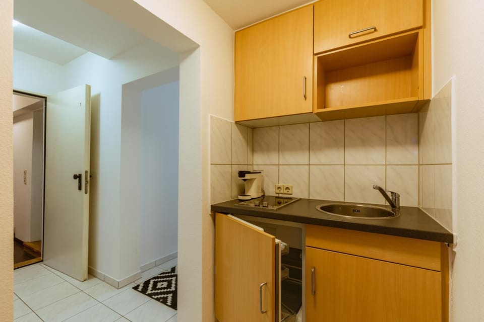 Urbanes Zimmer in Gäste-Wohnung Vacation rental in Stuttgart