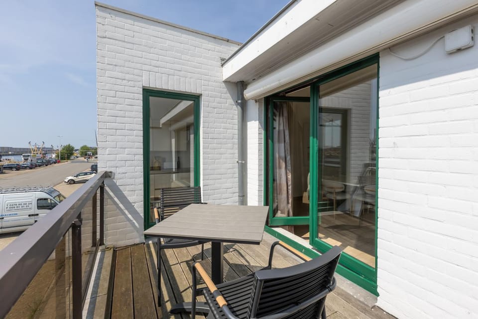 The Harbour Seabreeze Loft Apartment in Ostend