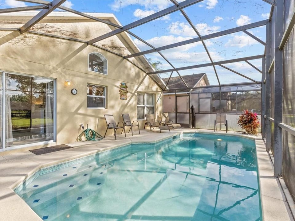 3Bd Villa with Private Pool & Golf Walmart 2 min home House in Haines City