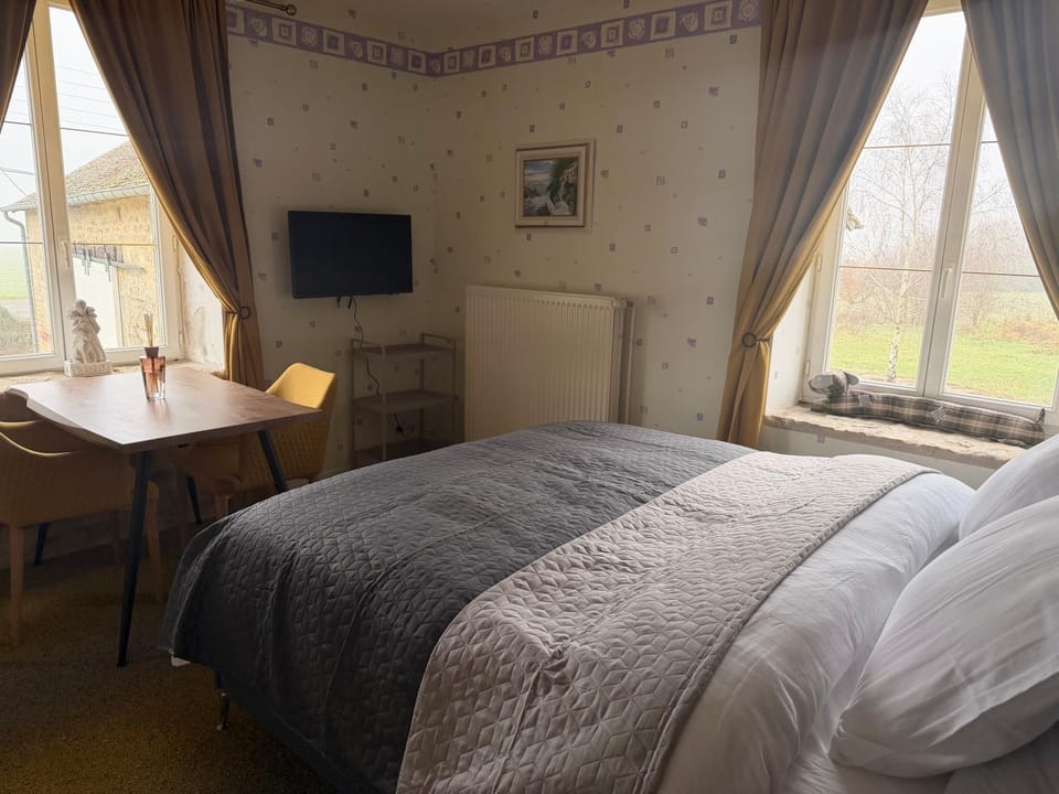 Bed & Breakfast Chateau Saintonge Bed and Breakfast in Pays de la Loire