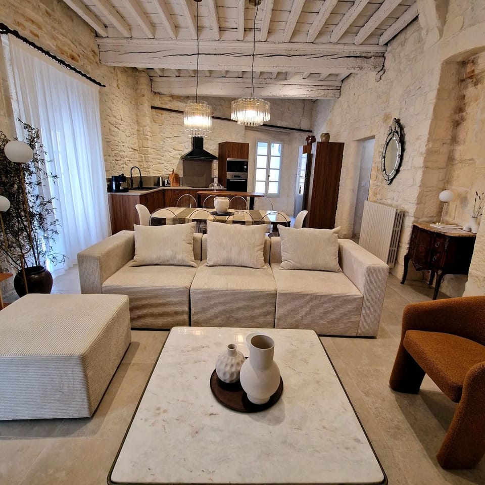 TV and multimedia, Living room, Dining area