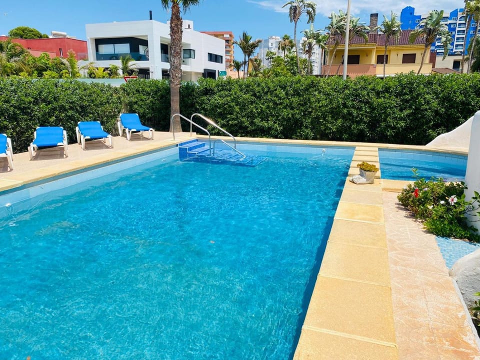 Garden, Swimming pool, Swimming pool