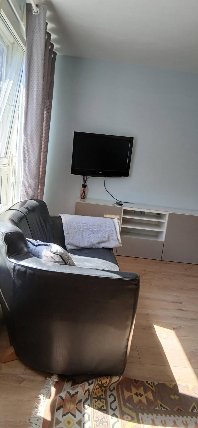 Communal lounge/ TV room, TV and multimedia