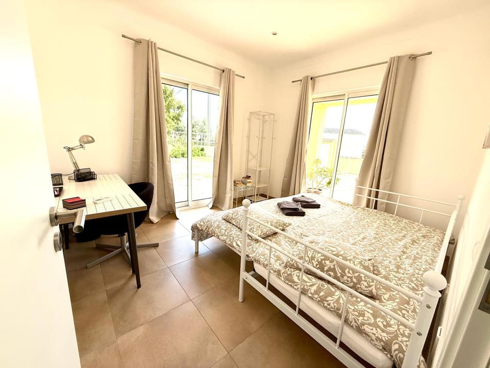 Pôr-do-sol Villa House in Évora District, Portugal