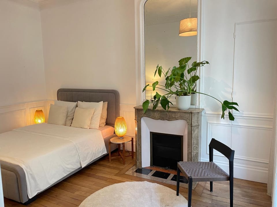 Bed, Photo of the whole room, Bedroom