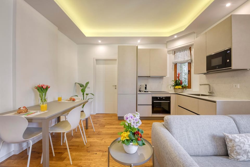 Central Station - Modern Apartment with Balcony Apartment in Milan