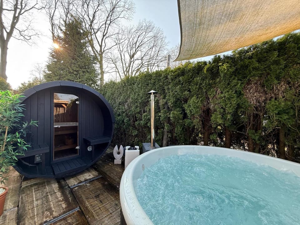 Garden, Hot Tub, Sauna, Garden view, Pool view