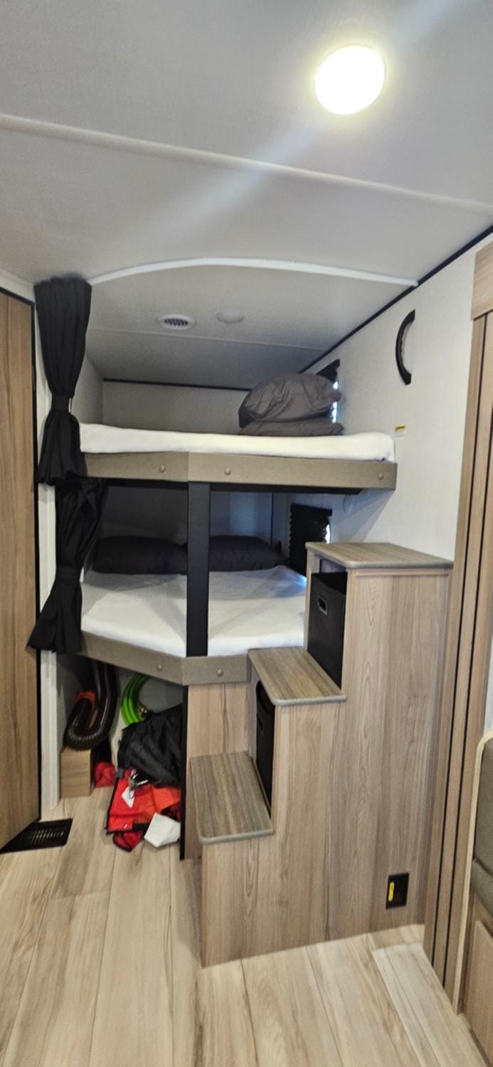 bunk bed