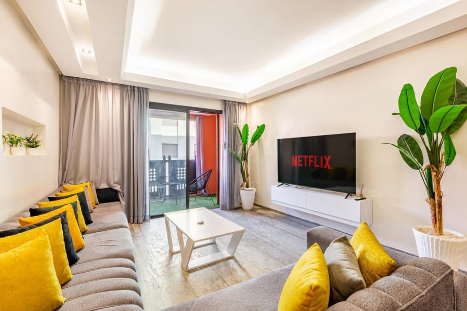 Communal lounge/ TV room, Living room, Seating area