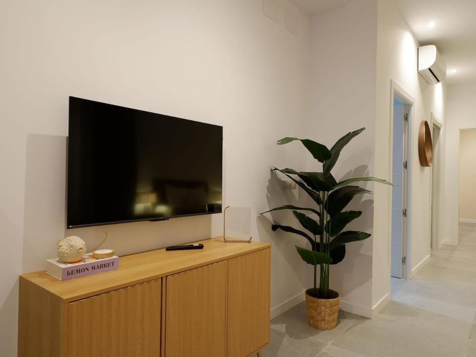 Milos cozy, family-friendly apartment in Patraix Apartment in Valencia